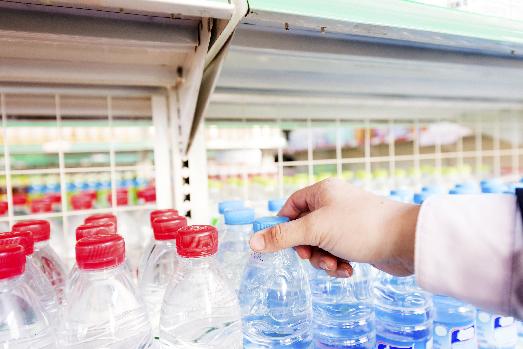 Bottled H2O costs are huge water problems